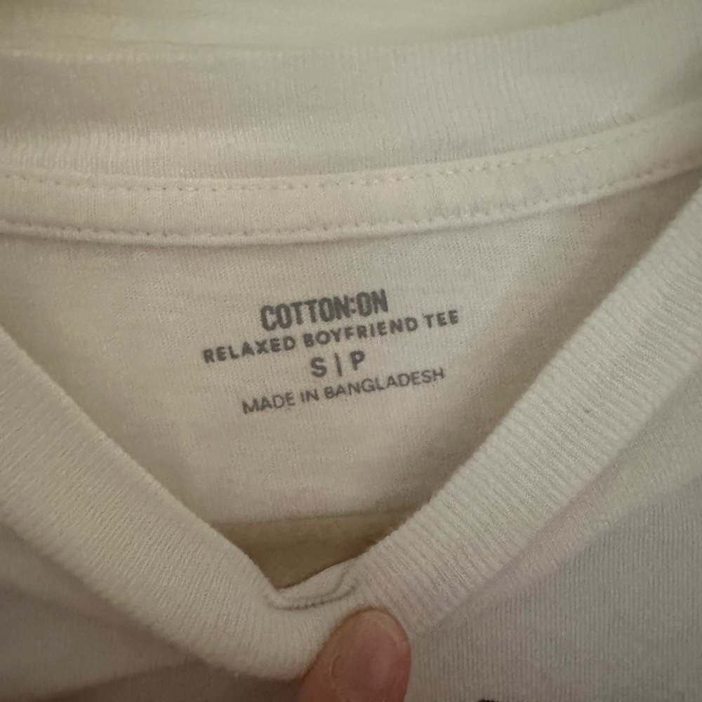 Cotton On Relaxed Boyfriend Tee in White - Picture 2 of 4